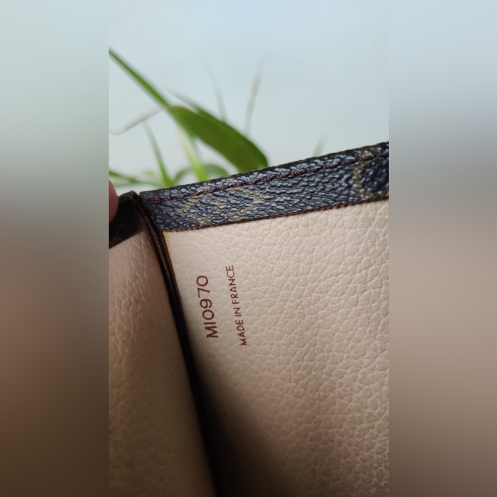 Louis Vuitton Sac Plat - Picture 12 of 15